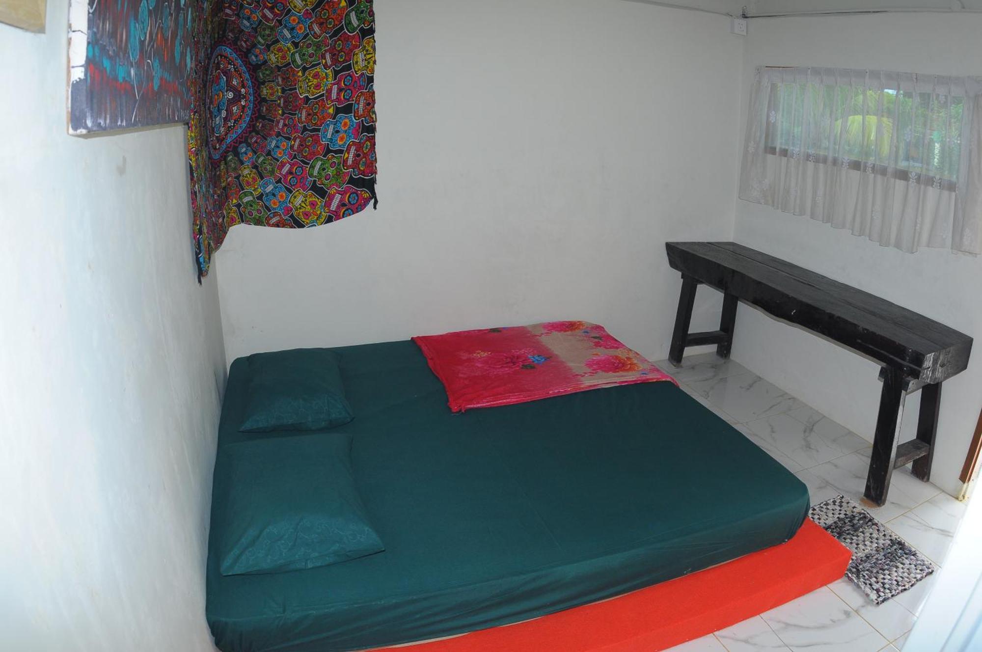 Апартаменты Air Manis Secret Surfcamp Taluk Batung Экстерьер фото