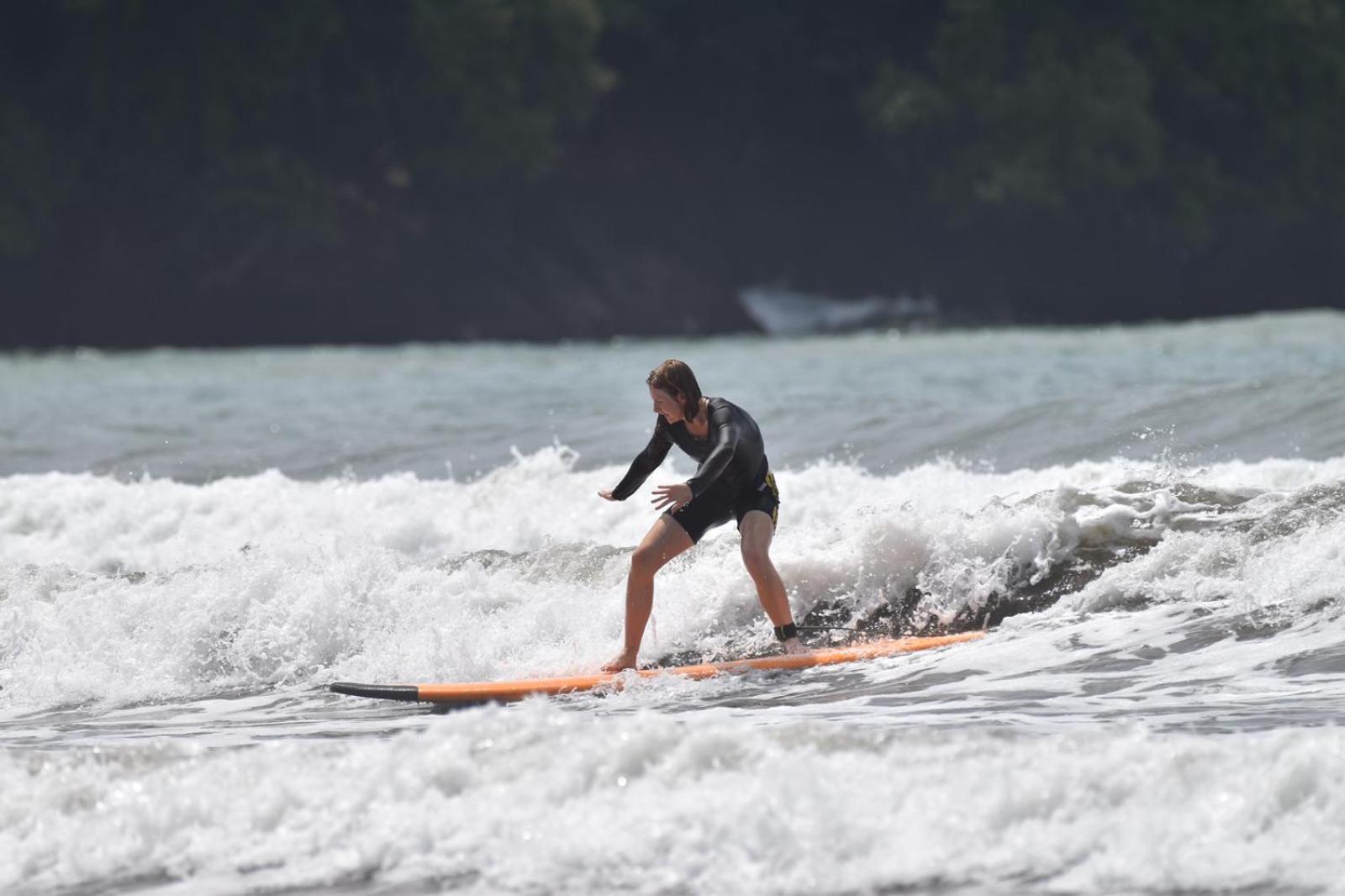 Апартаменты Air Manis Secret Surfcamp Taluk Batung Экстерьер фото
