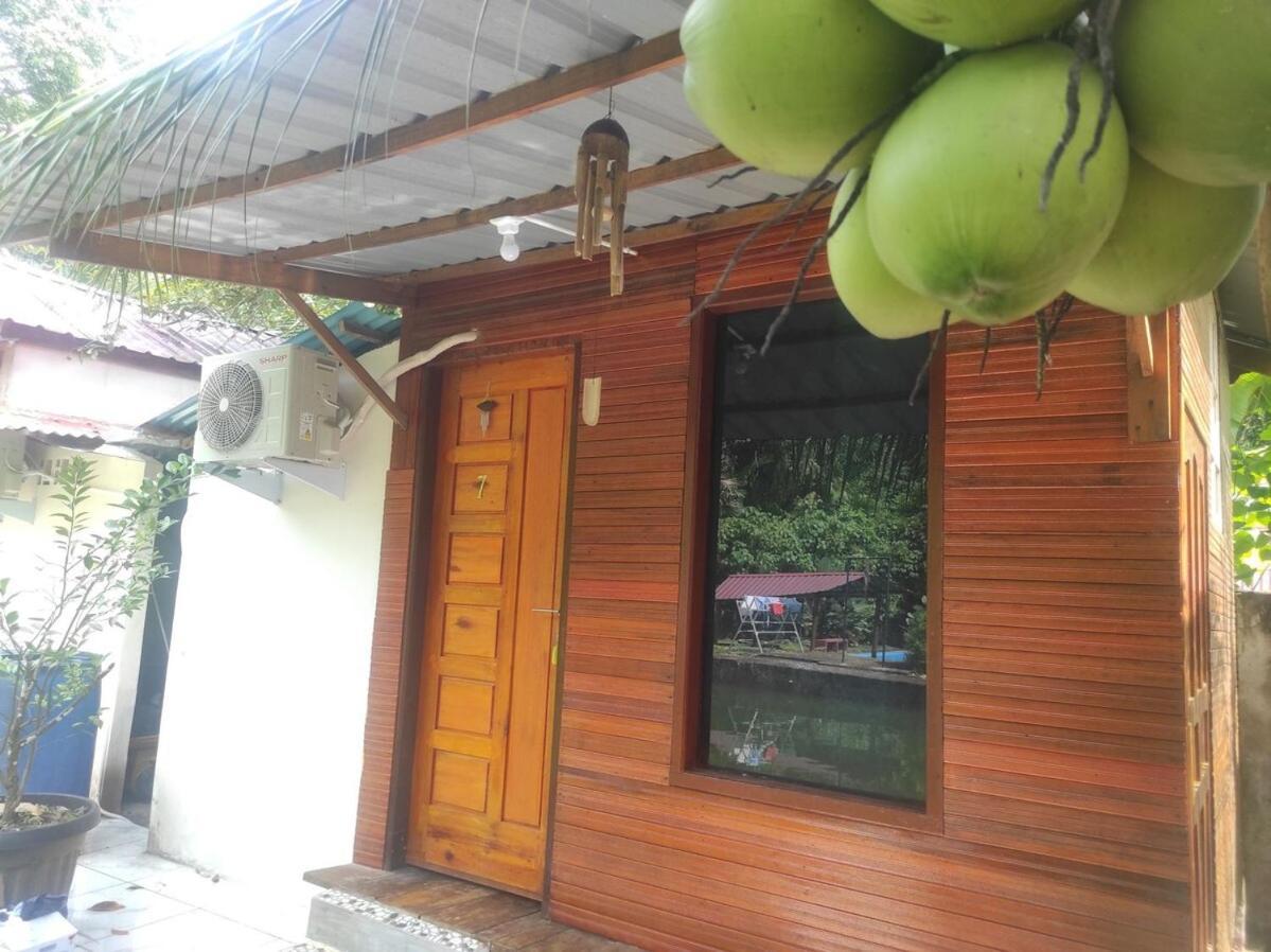 Апартаменты Air Manis Secret Surfcamp Taluk Batung Экстерьер фото